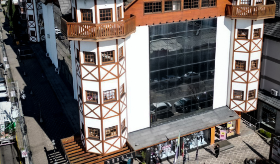 Vista aérea da loja Paludo em Canela