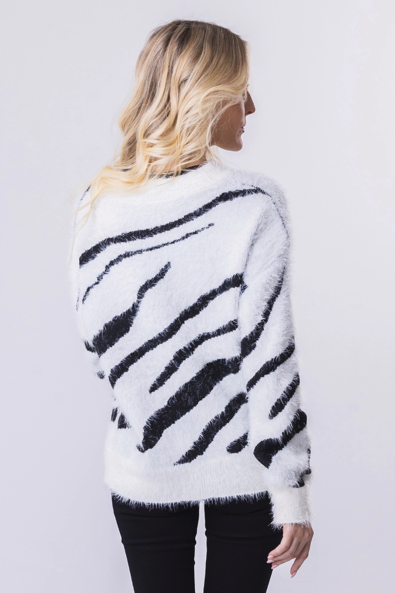 Blusão Mochine Modal de Pelo Feminino Off White Produto Blusão Mochine Modal de Pelo Feminino Off White