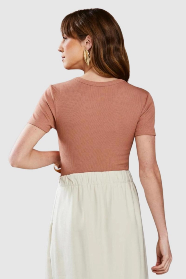 Produto Blusa Coqueta Manga Curta Lisa Feminino Mocha 