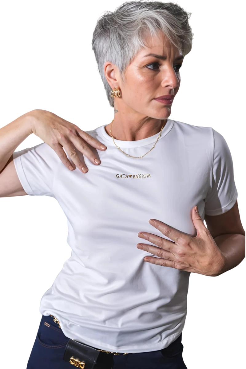 Blusa Gata Bakana Basic Feminina Off White Produto Blusa Gata Bakana Basic Feminina Off White