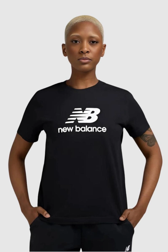 Produto Blusa New Balance Essential Jersey Logo Tee Feminina Preta