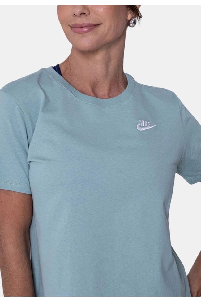 Blusa Nike Manga Curta Club Essentials Feminina Verde Claro Produto Blusa Nike Manga Curta Club Essentials Feminina Verde Claro
