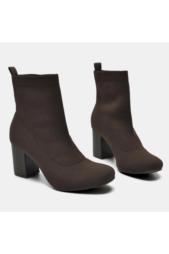 Bota Social Knit Feminina Salto Médio Bico Redondo Via Marte Produto Bota Social Knit Feminina Salto Médio Bico Redondo Via Marte