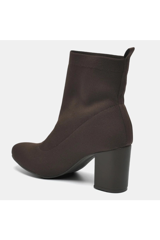 Bota Social Knit Feminina Salto Médio Bico Redondo Via Marte Produto Bota Social Knit Feminina Salto Médio Bico Redondo Via Marte
