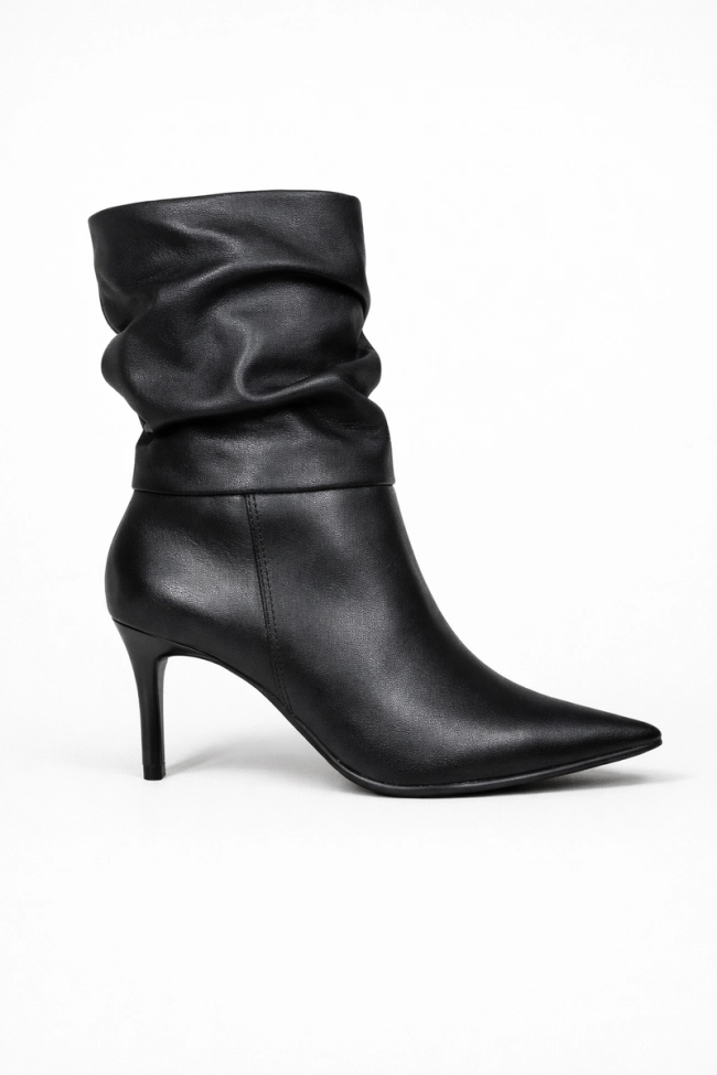 Bota Via Marte Couro Salto Fino Feminina Preta Produto Bota Via Marte Couro Salto Fino Feminina Preta