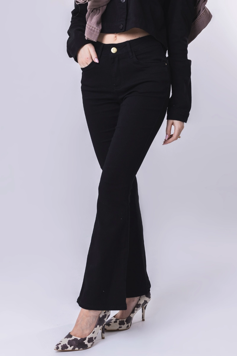 Produto Calça Max Denim Flare Sarja Feminina Preto