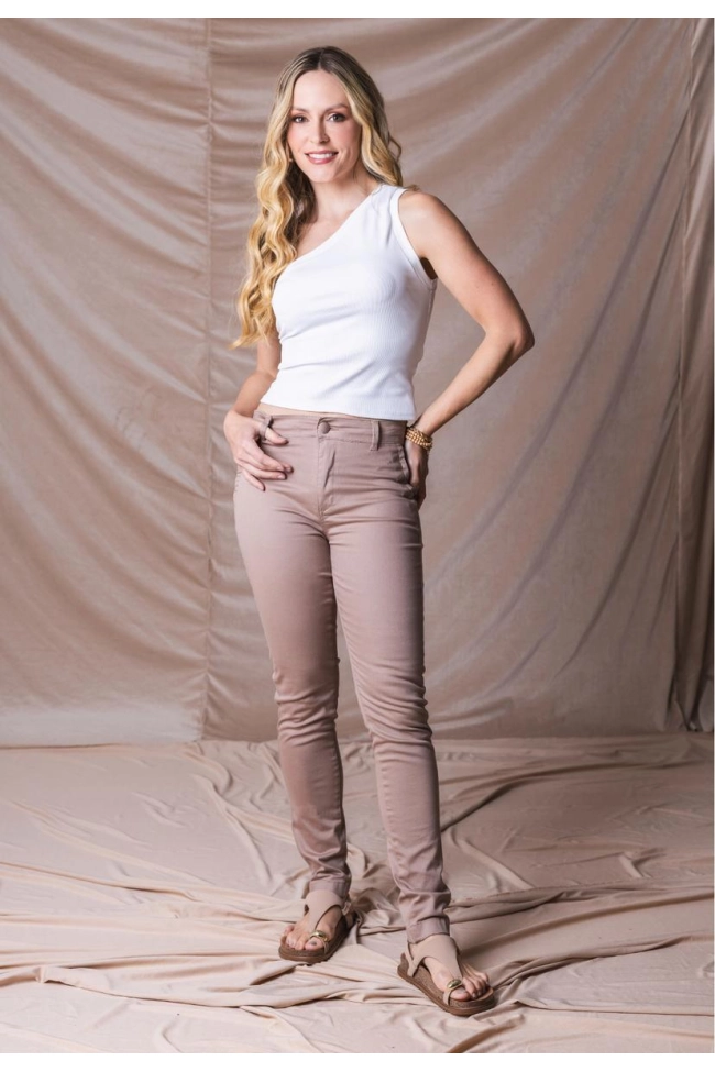 Calça Pitt Sarja Bolso Faca Feminino Bege Produto Calça Pitt Sarja Bolso Faca Feminino Bege