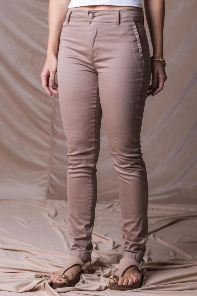 Calça Pitt Sarja Bolso Faca Feminino Bege Produto Calça Pitt Sarja Bolso Faca Feminino Bege