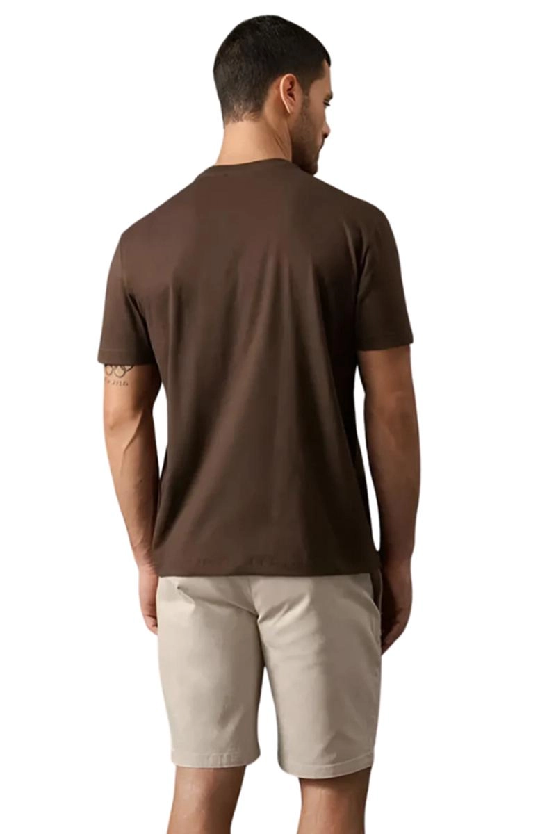 Camiseta Calvin Klein Embossed Color Masculina Marrom Produto Camiseta Calvin Klein Embossed Color Masculina Marrom