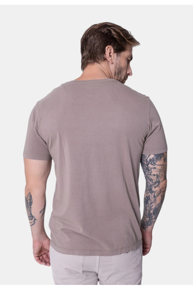 Produto Camiseta Guess Triângulo Masculina Bege