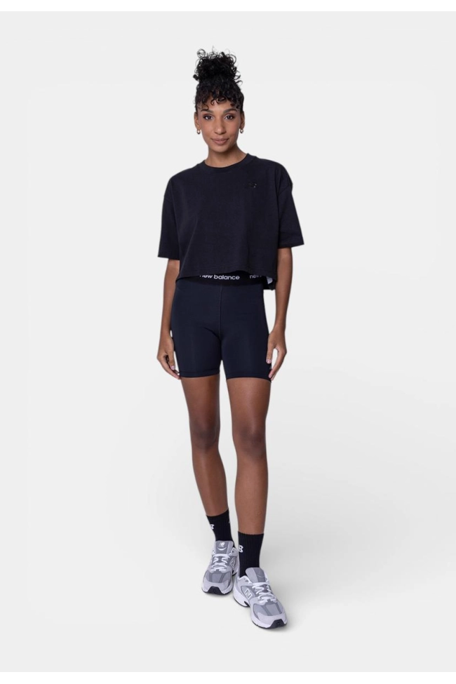 Produto Camiseta New Balance Cropped Small Logo Feminina Preta