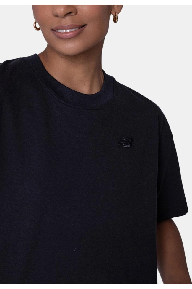 Produto Camiseta New Balance Cropped Small Logo Feminina Preta