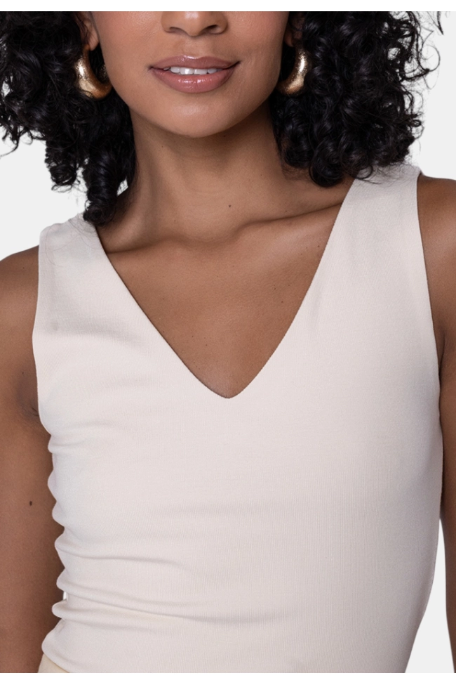 Produto Regata Coqueta Gola V Feminina 