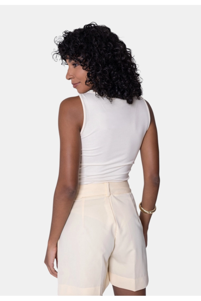 Produto Regata Coqueta Gola V Feminina 