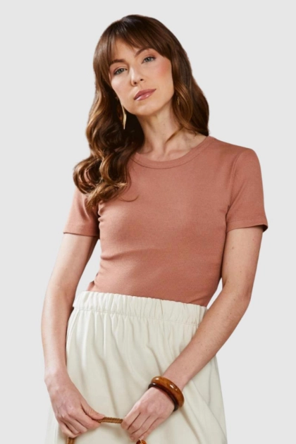 Produto - Blusa Coqueta Manga Curta Lisa Feminino Mocha 
