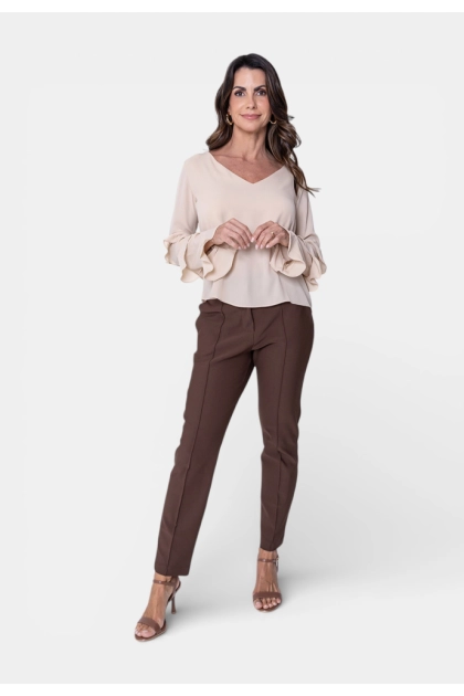 Blusa Ellen One Manga Longa Babados Bege Produto Blusa Ellen One Manga Longa Babados Bege