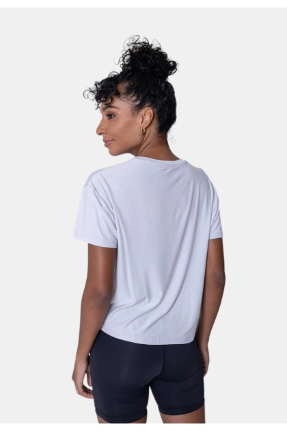 Blusa New Balance Manga Curta Cropped Feminina Cinza Produto Blusa New Balance Manga Curta Cropped Feminina Cinza