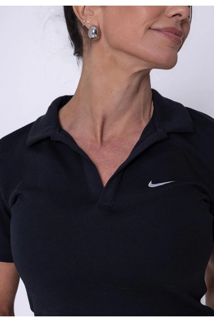 Produto Blusa Nike Cropped Gola Polo Feminina Preta