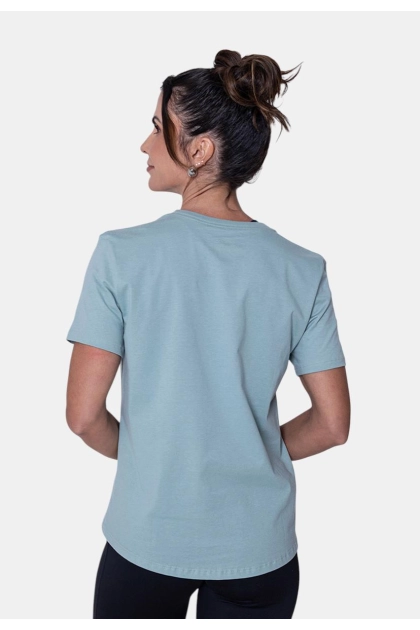 Blusa Nike Manga Curta Club Essentials Feminina Verde Claro Produto Blusa Nike Manga Curta Club Essentials Feminina Verde Claro