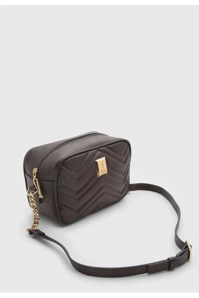 Bolsa Feminina Vizzano Chevron Marrom com Alça Transversal Produto Bolsa Feminina Vizzano Chevron Marrom com Alça Transversal
