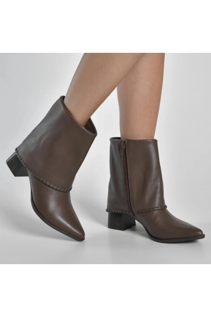 Bota Via Marte Couro Salto Bloco Virada Feminina Cinnamon Produto Bota Via Marte Couro Salto Bloco Virada Feminina Cinnamon
