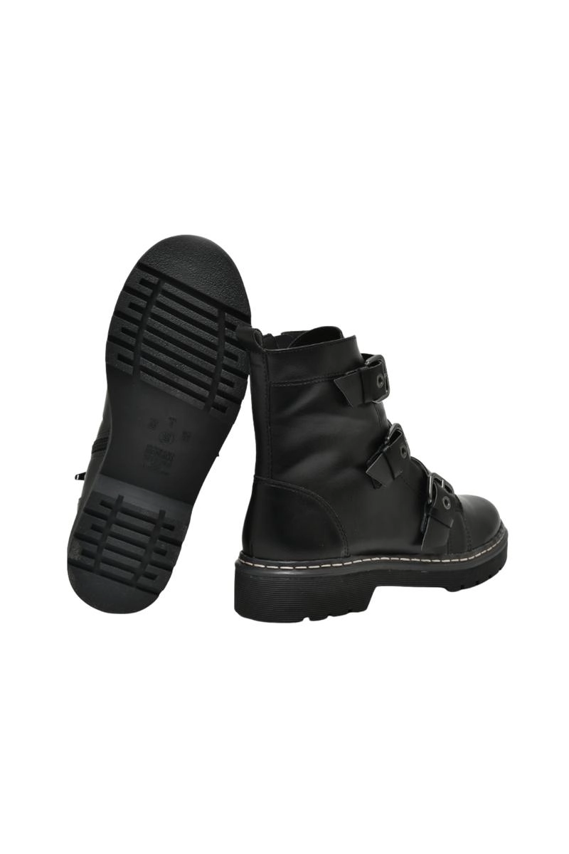 Bota Via Marte Tratorada Fivelas Prateadas Feminina Preta Produto Bota Via Marte Tratorada Fivelas Prateadas Feminina Preta
