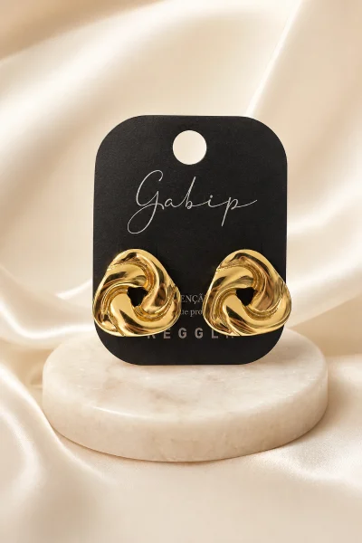 Brinco Feminino Dourado Gabip Produto Brinco Feminino Dourado Gabip
