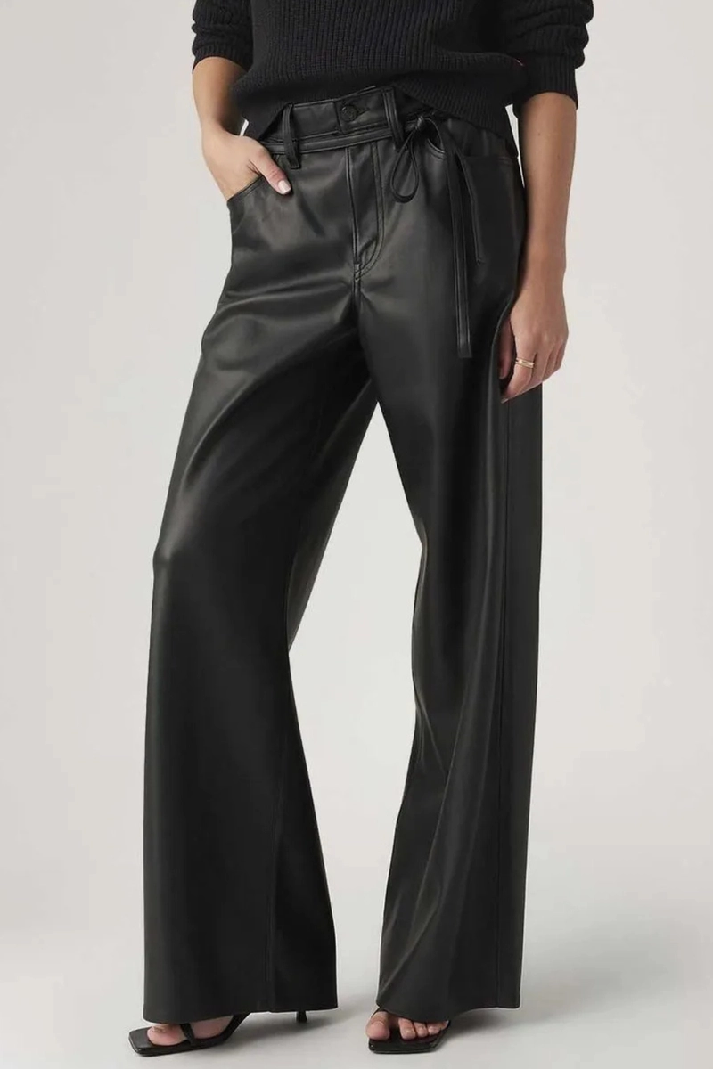 Produto - Calça Levis Straight Leather Couro Sintético Feminina Preta