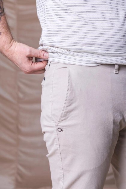 Calça Ogochi Sarja Slim Bolso Faca Masculina Areia Produto Calça Ogochi Sarja Slim Bolso Faca Masculina Areia