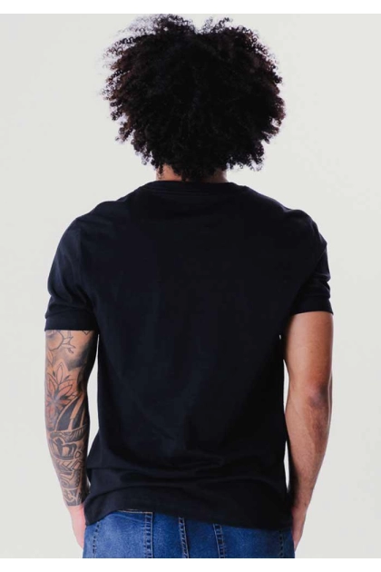Camiseta Cavalera Manga Curta Básico Masculino Preto Produto Camiseta Cavalera Manga Curta Básico Masculino Preto