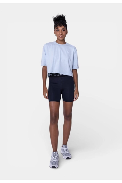 Camiseta New Balance Cropped Small Logo Feminina Azul Bebê Produto Camiseta New Balance Cropped Small Logo Feminina Azul Bebê