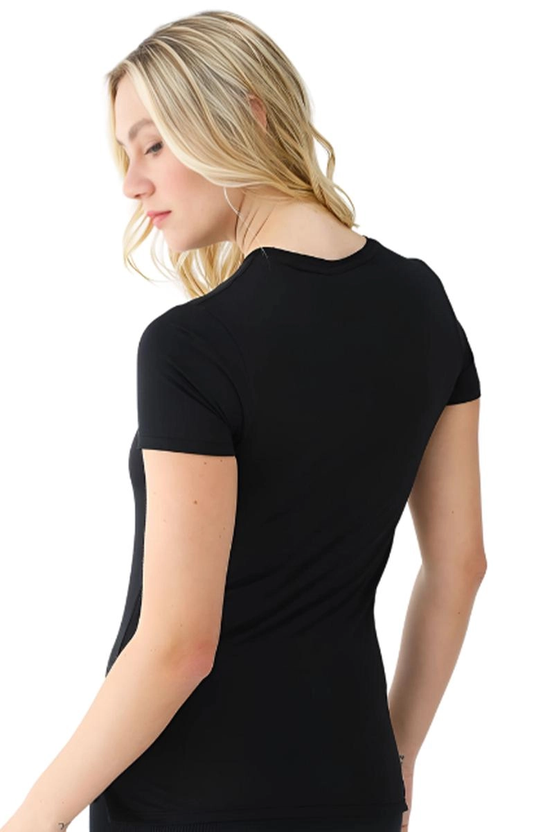 Camiseta New Balance Sports Essentials Feminina Preta