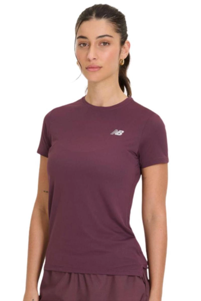 Camiseta New Balance Sports Essentials Feminina