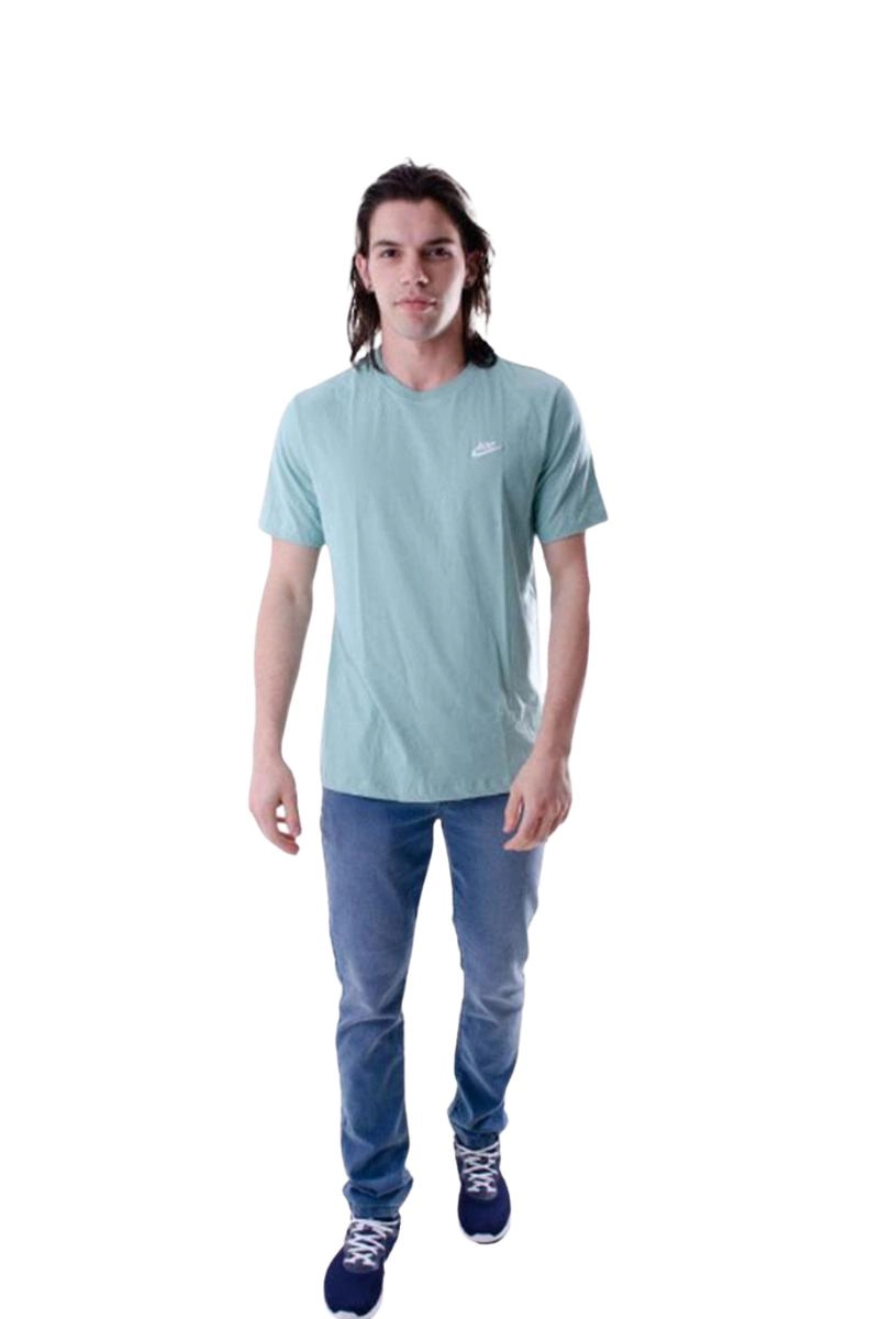 Camiseta Nike Club Masculina Azul Claro