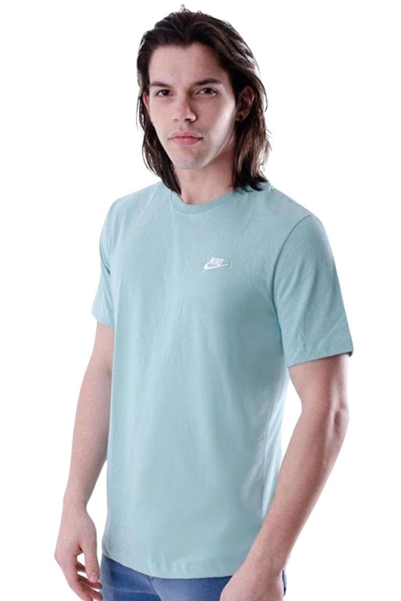 Camiseta Nike Club Masculina Azul Claro