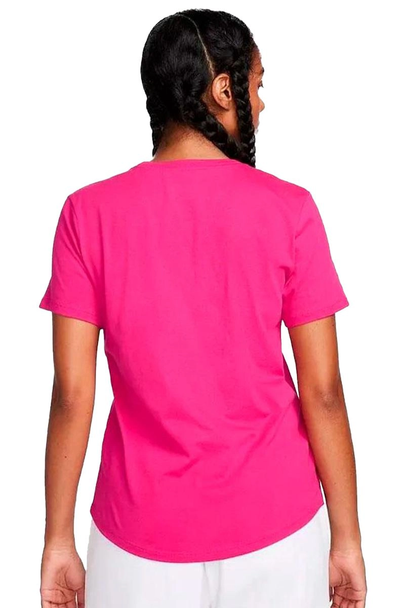 Camiseta Nike Sportswear Essentials Feminina Pink