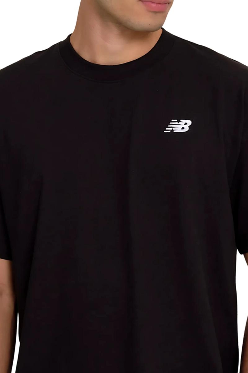 Produto Camiseta New Balance Small Masculina Preta