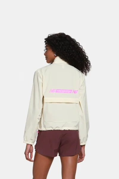 Jaqueta Feminina Corta Vento New Balance Off White Produto Jaqueta Feminina Corta Vento New Balance Off White