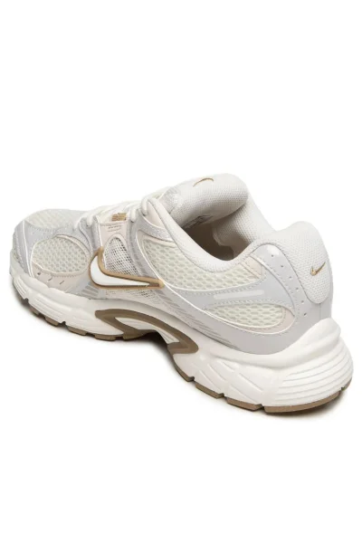 Produto Tênis Feminino Nike V5 Run Branco e Marrom