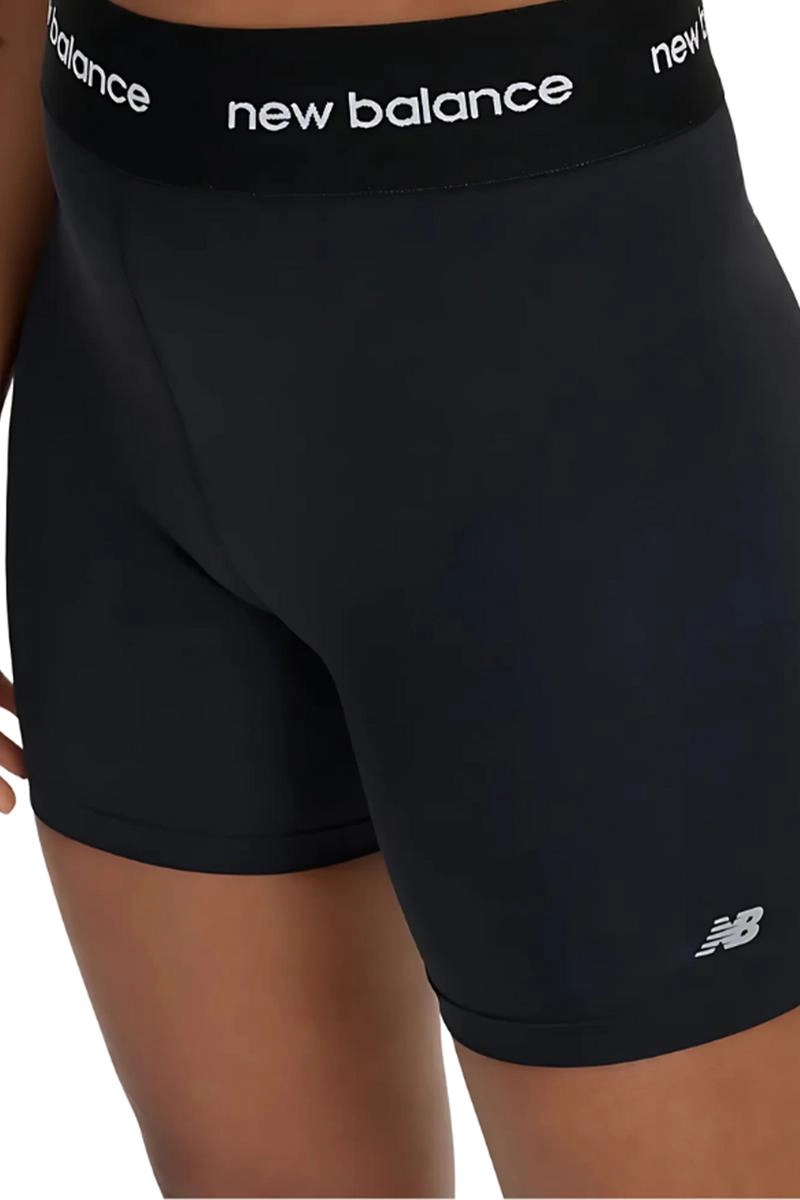 Bermuda New Balance Essentials Active Feminina Preta 