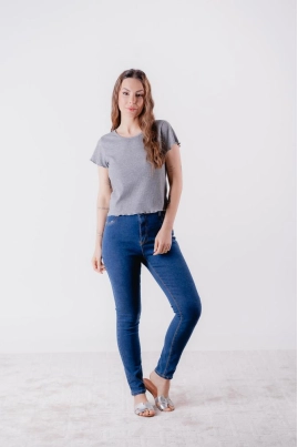 Blusa Dezali Cropped Canelado Manga Curta Feminina Blusa Dezali Cropped Canelado Manga Curta Feminina
