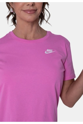 Blusa Nike Manga Curta Alongada Tee Club Feminina Rosa Blusa Nike Manga Curta Alongada Tee Club Feminina Rosa