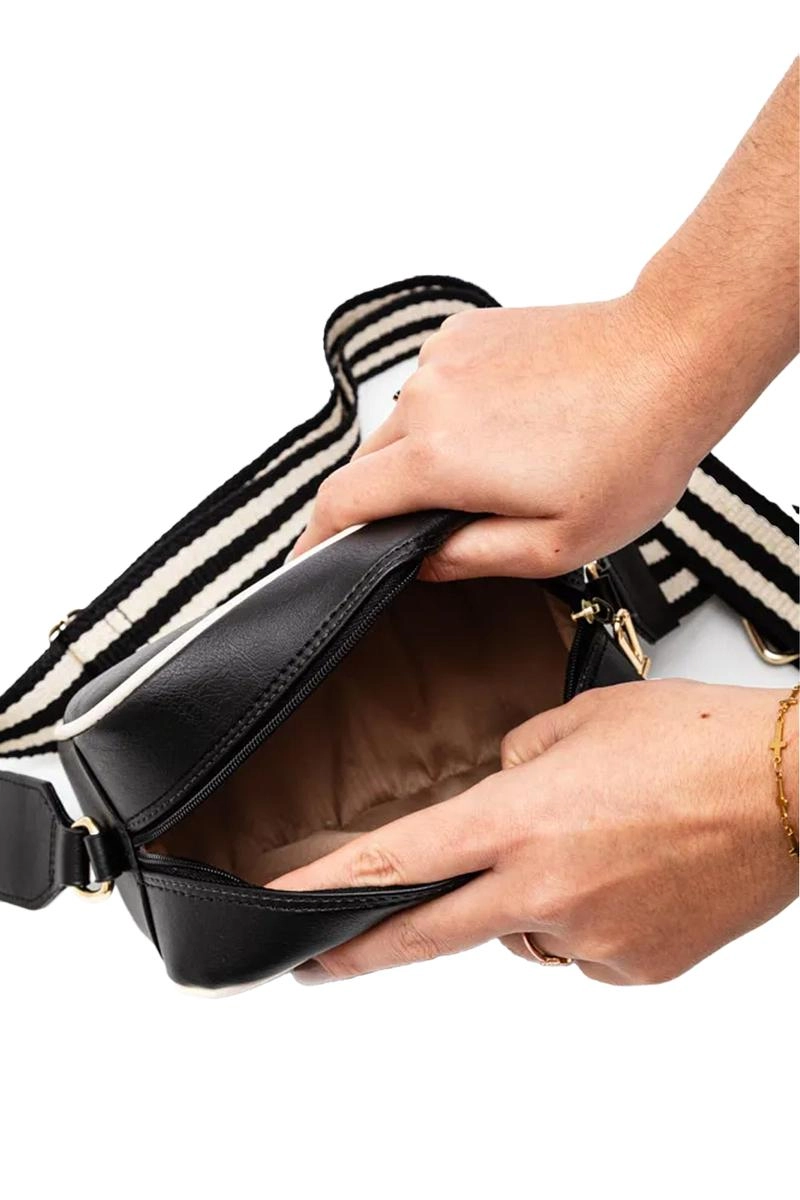 Bolsa Vizzano Tag Logo Transversal Feminina Preta
