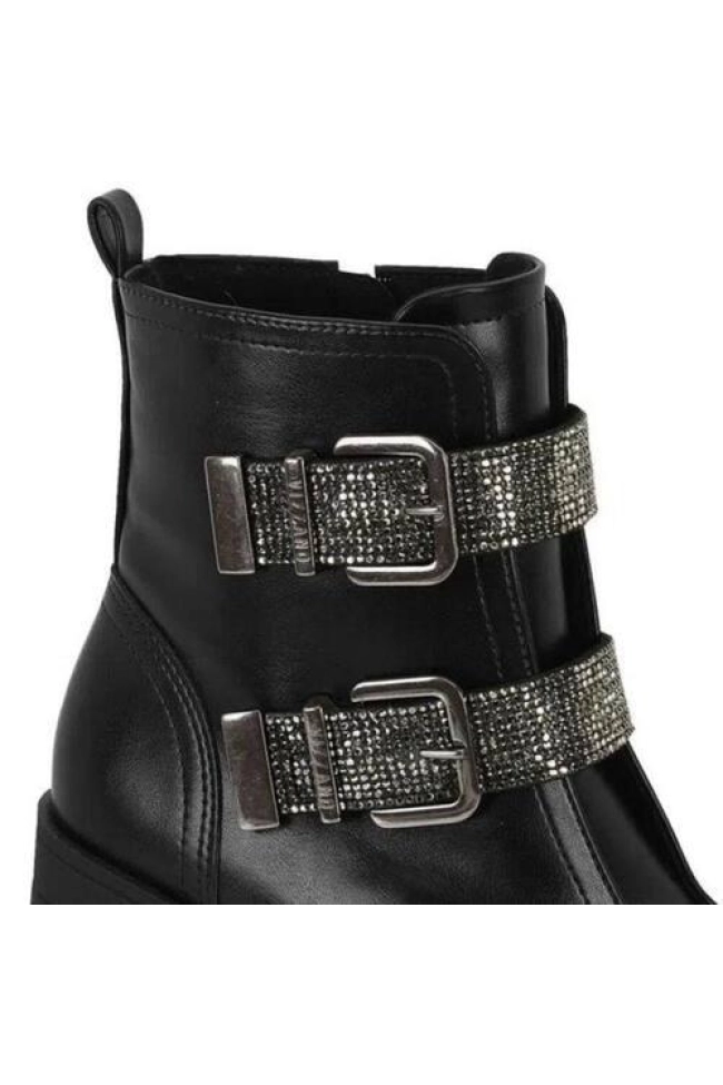 Bota feminina cano curto com salto e fivela Vizzano Bota feminina cano curto com salto e fivela Vizzano