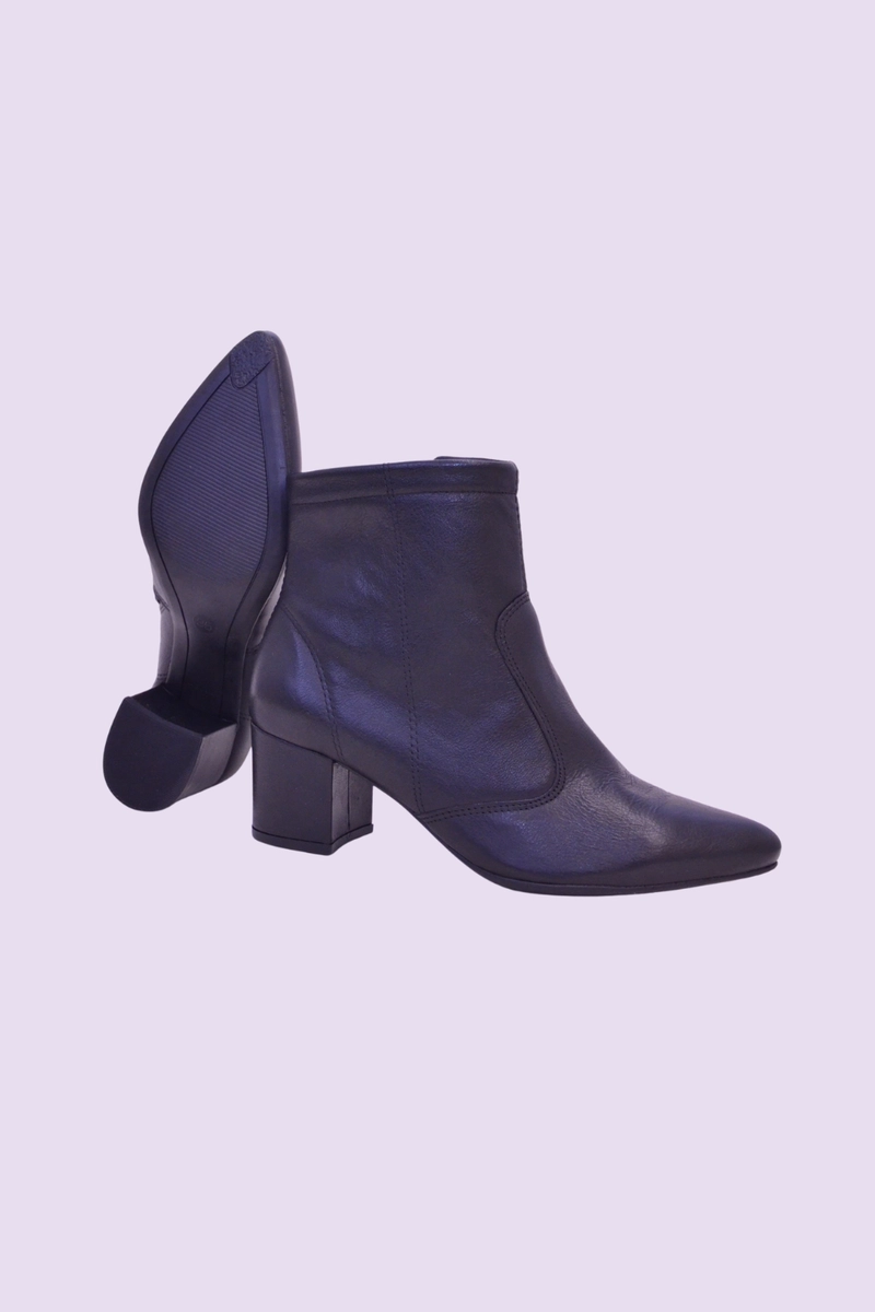 Bota Gabip Cano Curto De Couro Feminina Preta Bota Gabip Cano Curto De Couro Feminina Preta