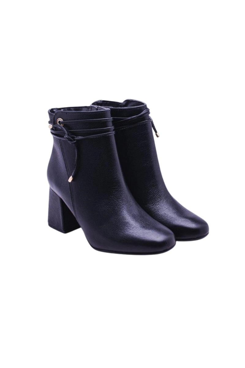Bota Via Marte Couro Cano Curto Feminina