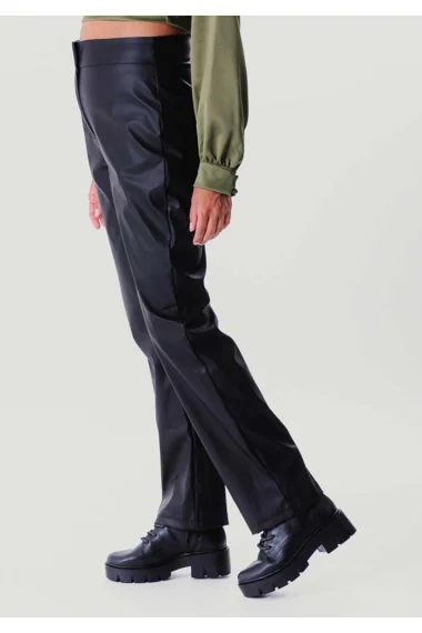 Calça Gabip Feminina Couro Pu Slim Reggla
