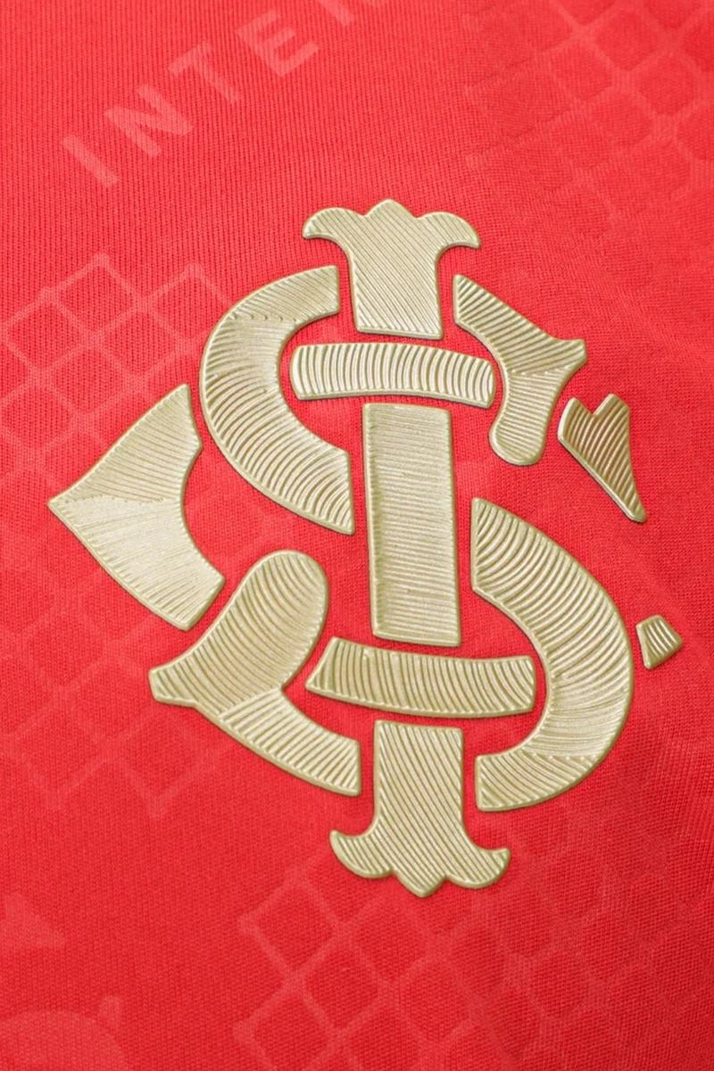 Camiseta Betel Internacional Manga Curta Vermelha e Dourada Camiseta Betel Internacional Manga Curta Vermelha e Dourada