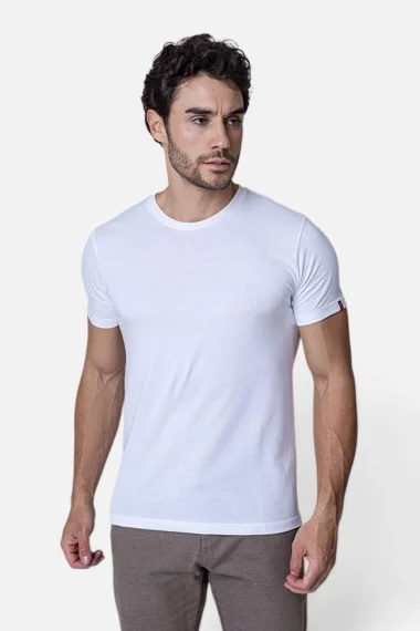 Camiseta Levis Básica Masculina Camiseta Levis Básica Masculina