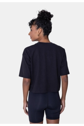 Camiseta New Balance Cropped Small Logo Feminina Preta Camiseta New Balance Cropped Small Logo Feminina Preta
